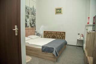 Отель Old Hotel In Baku Баку Двухместный номер Делюкс с 1 кроватью или 2 отдельными кроватями-22